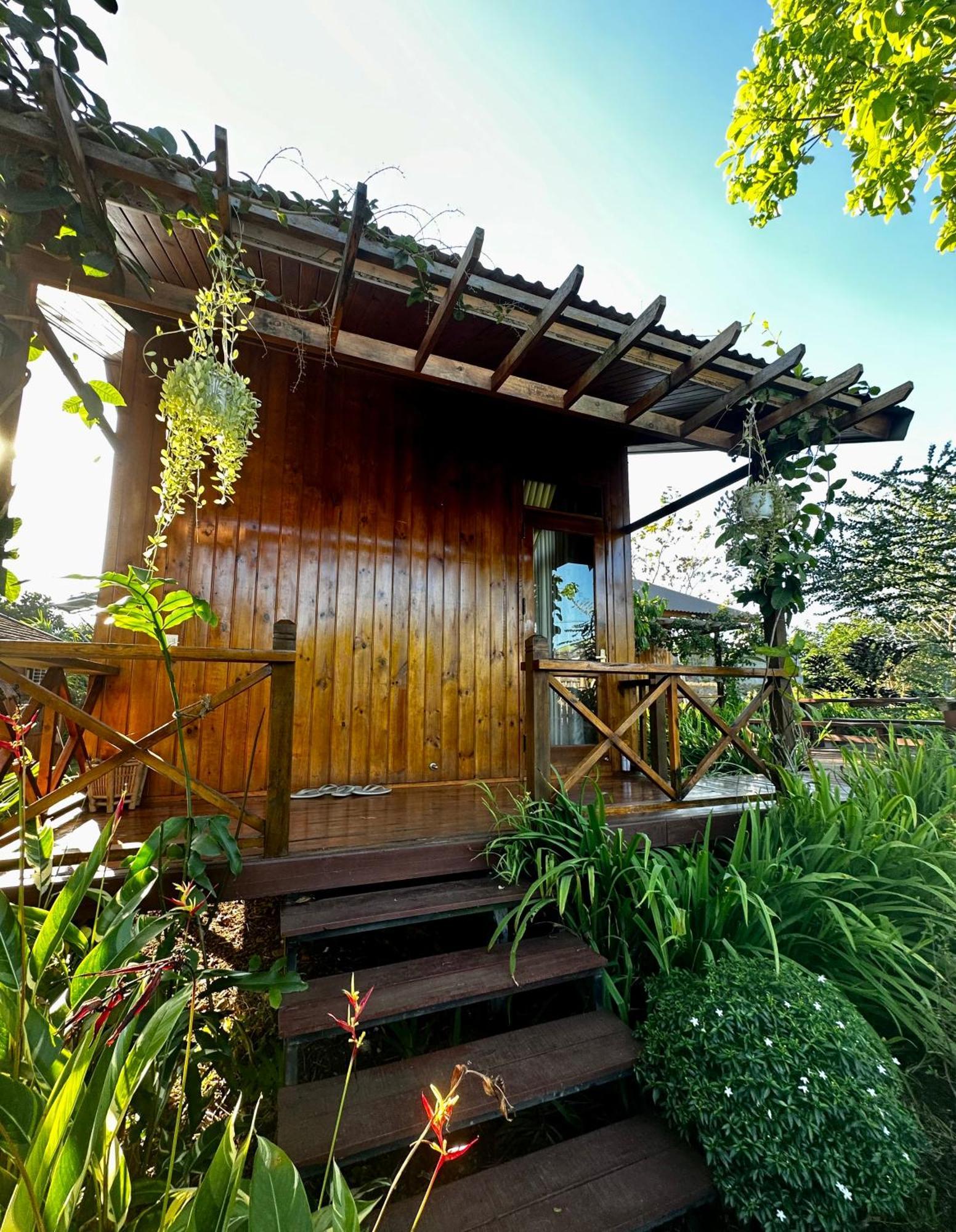 Dugiang Homestay Буон Ма Туот Екстериор снимка